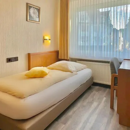 Imperial 3*
