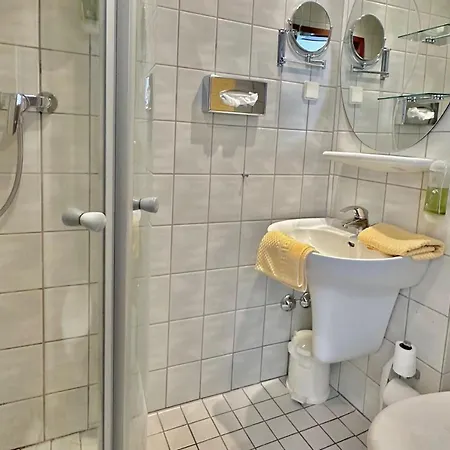 Imperial Hotel 3*