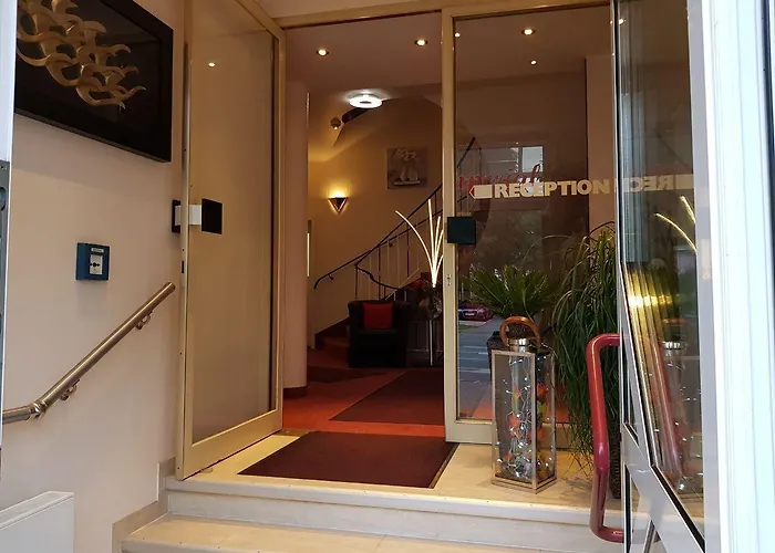 Imperial 3* كريفيلد